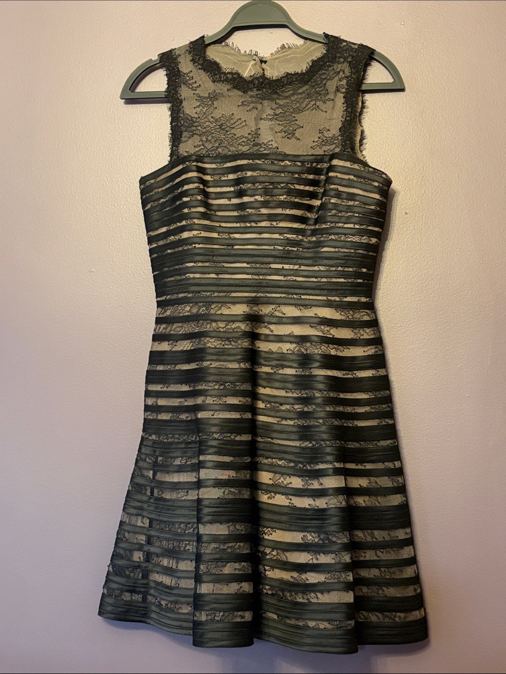 BCBG Sleeveless Lace-Overlay A-Line Little Black and Nude Dress NWOT Size 8